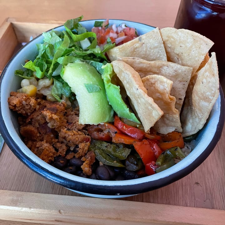 photo of Dalia Plant Power . Mex Taco Bowl shared by @afxvx on  08 Jun 2021 - review