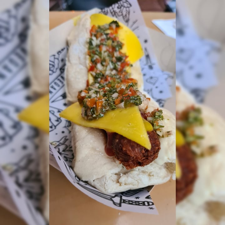 review photo of Cafe Leon Interior 6 Local 3 Paseo Del Faro Chorilón shared by @danielbautista on 10 Oct 2020 - review