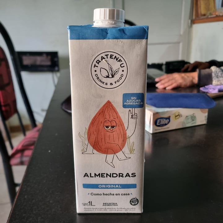 photo of Tratenfu Leche de Almendra Original shared by @johana-arce on  28 Jul 2022 - review