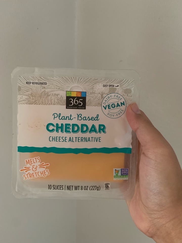 photo of 365 Whole Foods Market Plant Based Cheddar Cheese Alternative Slices shared by @vbd on  03 Jan 2020 - review
