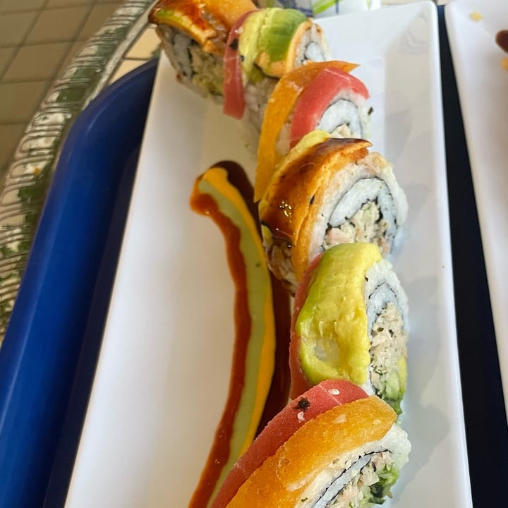 review photo of Sea Ranger Seafood Station Rainbow Roll shared by @veg4n on 25 Oct 2021 - review