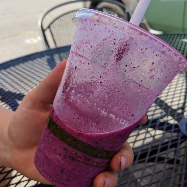 photo of Herbivores Bannana Berry Smoothie shared by @beachbummum on  10 Sep 2020 - review