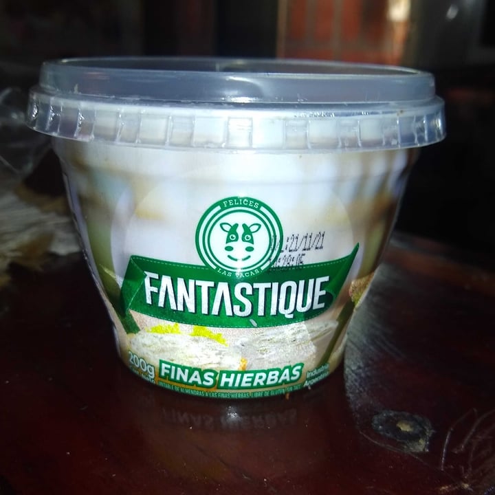 photo of Felices Las Vacas Queso Untable Fantastique Finas Hierbas shared by @agosrobles on  18 Oct 2021 - review