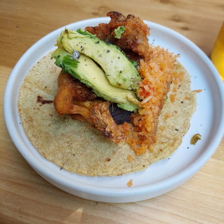 photo of Changos Veganos Taco de Flor shared by @mariaolmedo9 on  24 Apr 2022 - review