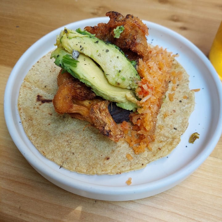 review photo of Changos Veganos Taco de Flor shared by @mariaolmedo9 on 24 Apr 2022 - review