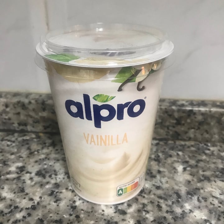 photo of Alpro Yogurt de soja sabor vainilla shared by @carlyk on  05 Mar 2021 - review