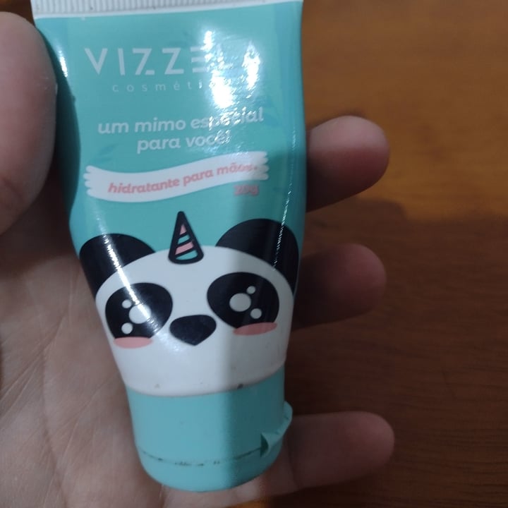 review photo of Vizzela Cosméticos Creme para mãos shared by @pavegvet on 21 Apr 2022 - review