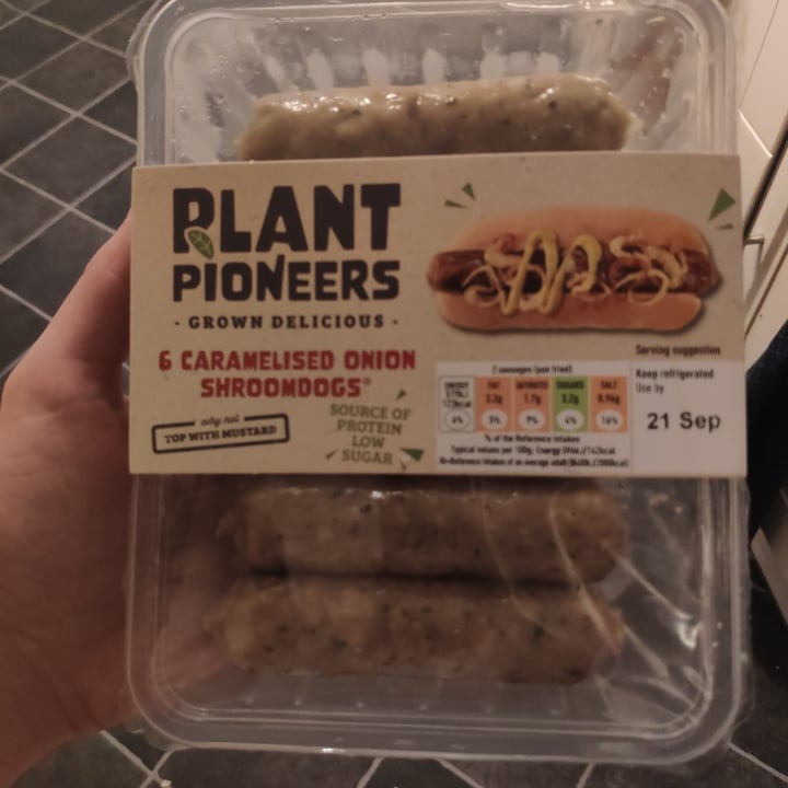 review photo of Plant Pioneers Carmelised Onion Shroomdogs shared by @telmasegura on 15 Sep 2020 - review