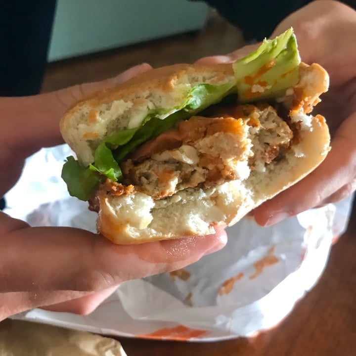 photo of Plant Power Fast Food Buffalo chicken sandwich shared by @curvycarbivore on  14 Apr 2020 - review