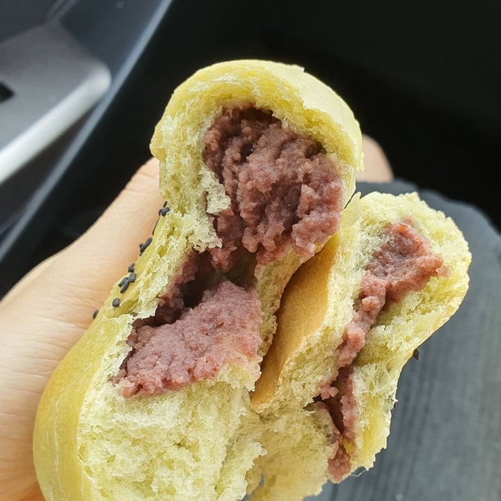 photo of The Flour Lab (20, Lebuh Queen, George Town, Penang) Red Bean Bun shared by @jyuubuns on  01 Aug 2020 - review