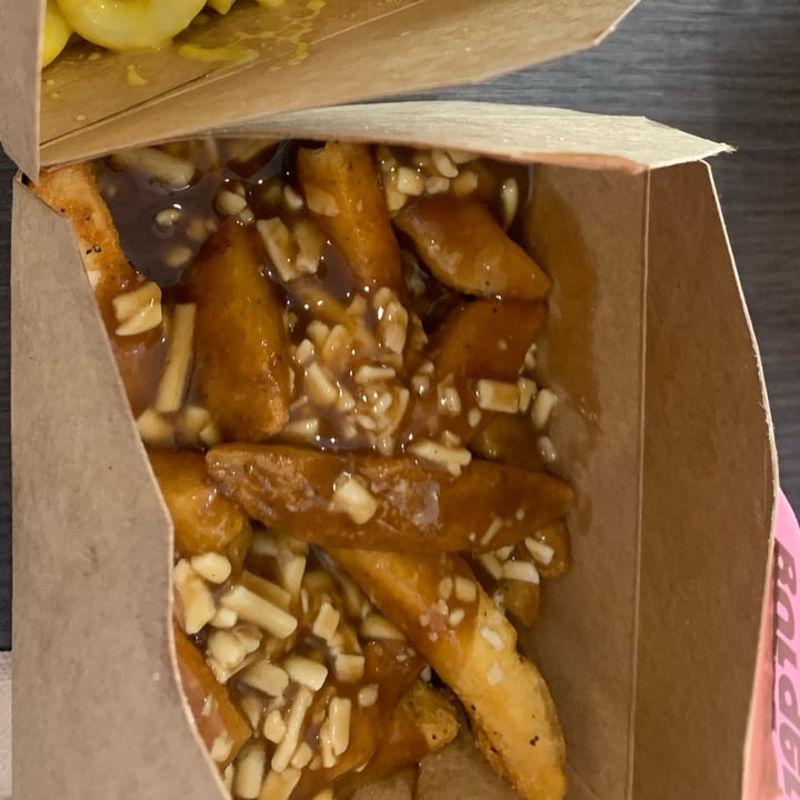 photo of Odd Burger poutine shared by @claud on  11 May 2022 - review