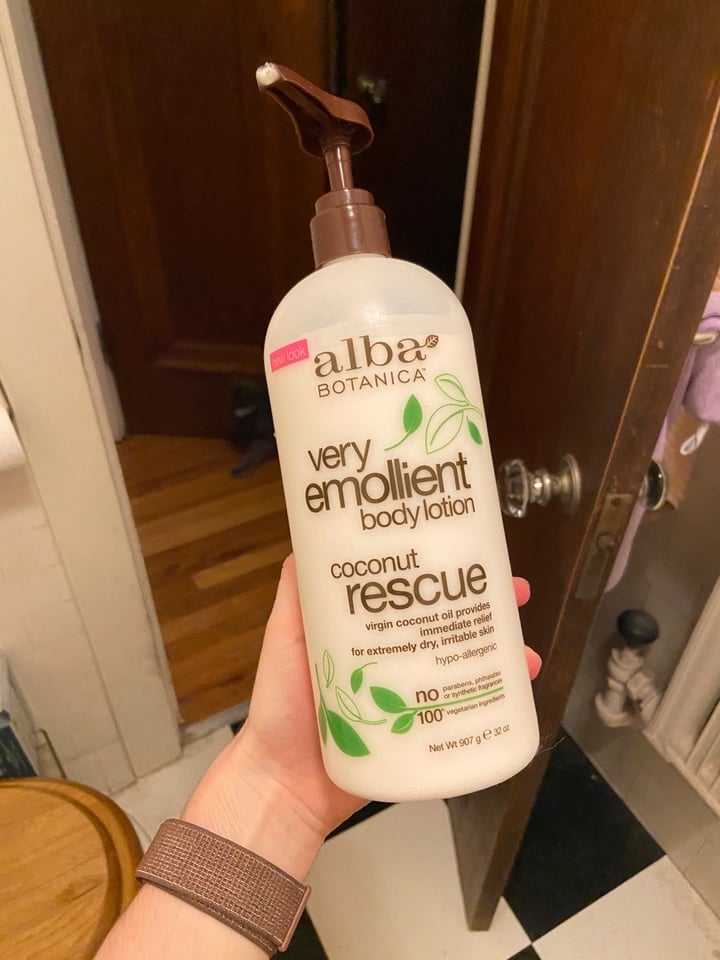 review photo of Alba Botanica Very Emollient Body Lotion Coconut Rescue shared by @catealysse on 22 Jan 2020 - review