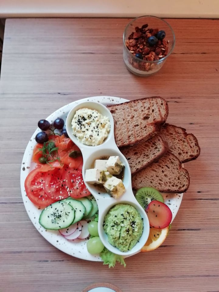 review photo of Plant Base Frühstück Platter shared by @marafox on 08 Apr 2020 - review