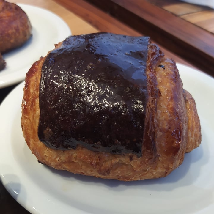 photo of Kersen Pan de chocolate shared by @luanabran on  10 Nov 2021 - review