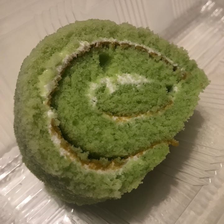 photo of M Bakery Pandan Swiss Roll shared by @mehmehrene on  03 Oct 2021 - review