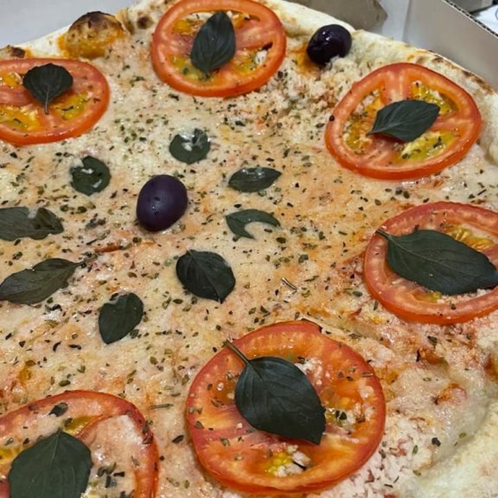 photo of Pizza Prime - Unit Camboriú Pizza veguerita shared by @clarinha012356789 on  29 Nov 2022 - review