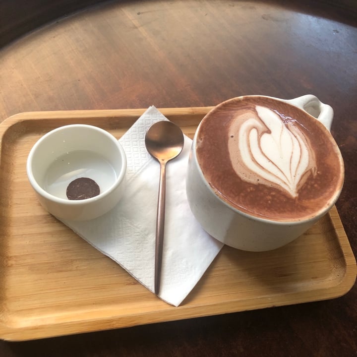 photo of Bearded Bella Hot Dark Chocolate (Oat Milk) shared by @delphinesupanya on  12 Aug 2020 - review