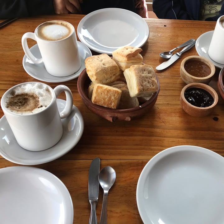 review photo of Hosteria-RestoBar EL CEIBO Desayuno shared by @carogarcia on 10 Oct 2021 - review