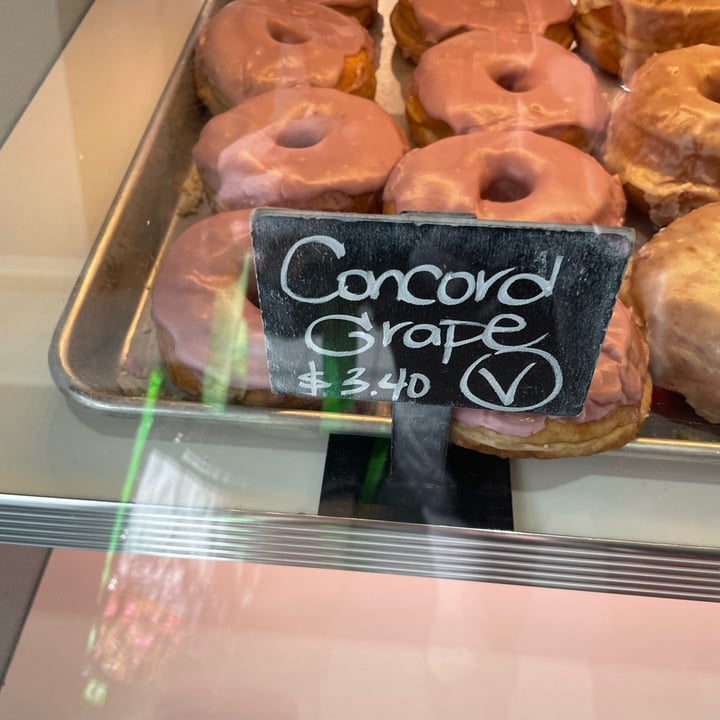 photo of Empire Donuts View Street Concord grape donuts shared by @vegan4lyfe on  27 Feb 2022 - review