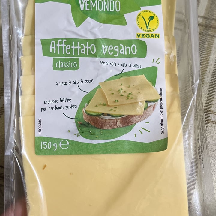 review photo of Vemondo Affettato Vegano Classico shared by @amolevacche on 18 Mar 2022 - review