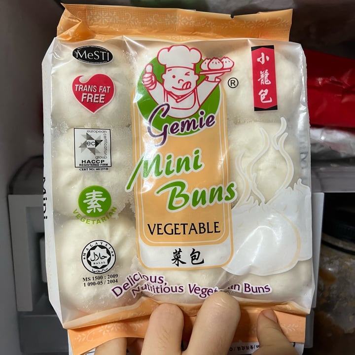 photo of Gemie Mini Vegetable Buns shared by @consciouscookieee on  02 Dec 2021 - review