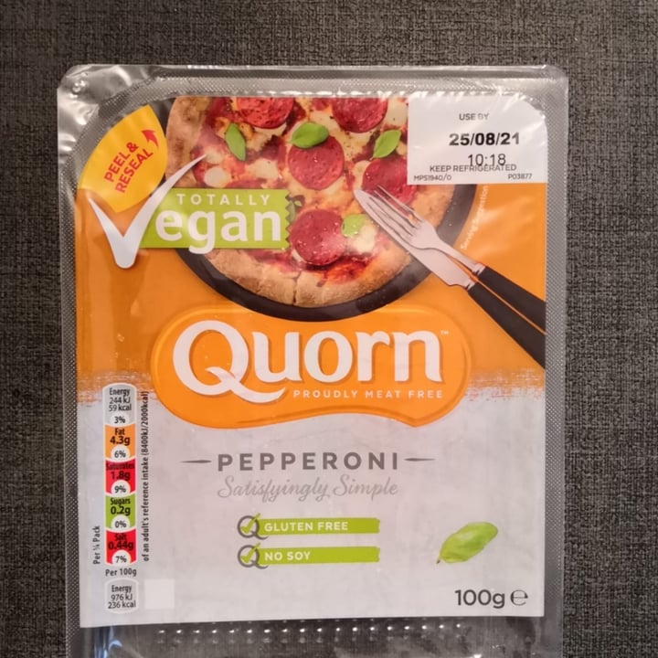 review photo of Quorn Pepperoni shared by @signormusetto on 28 Nov 2021 - review