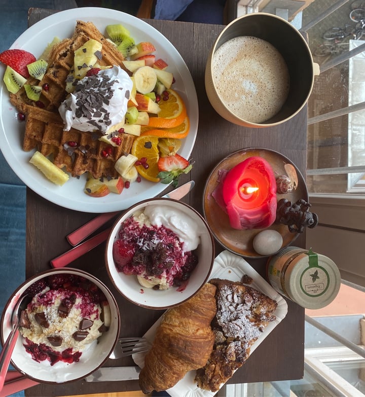 photo of Cafe Neue Liebe Waffeln shared by @melltuga on  24 Apr 2020 - review