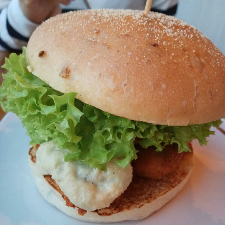 review photo of nomVnom Bistro QQ Cheezy shared by @plantbasedlifestyle on 27 Jul 2020 - review