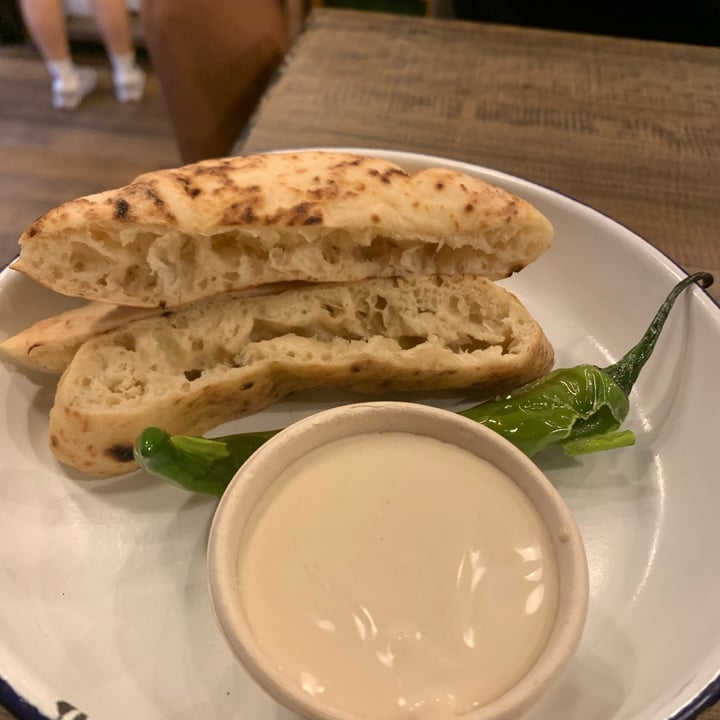 review photo of Miznon Singapore Free flow pita bread shared by @dooodle on 01 Aug 2022 - review