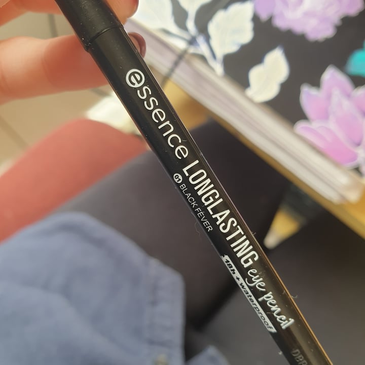 photo of Essence Cosmetics Long Lasting Eye Pencil shared by @anomaloustrin on  30 Nov 2021 - review