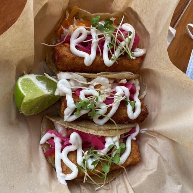 Foto do prato “Tacos Tofu Crujiente”