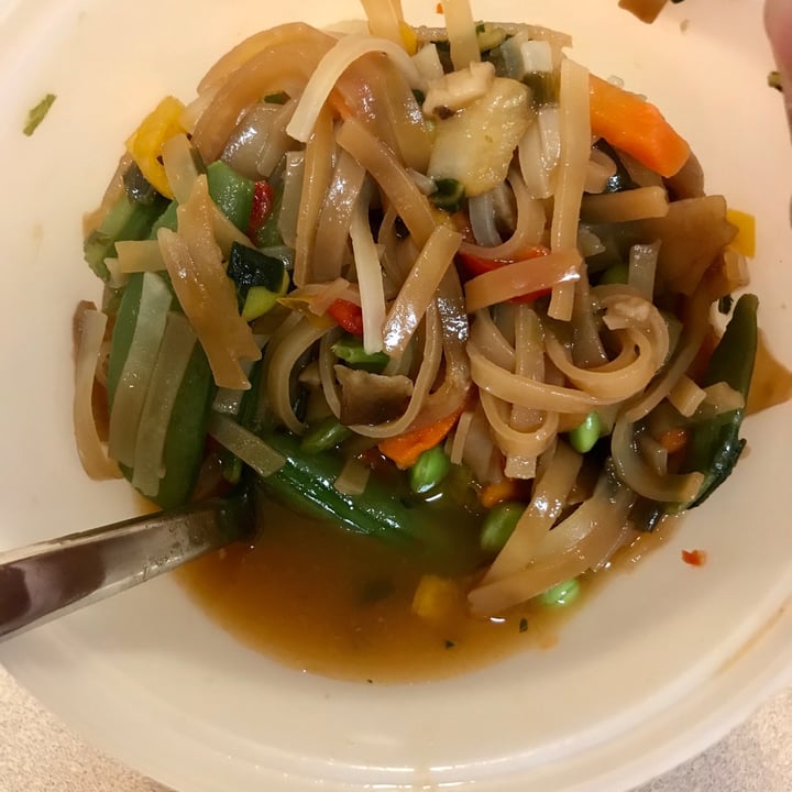 photo of Lean Cuisine Vegetable Stir Fry shared by @curvycarbivore on  01 Jun 2020 - review