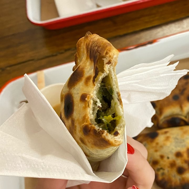 review photo of La Guapa Empanadas Artesanais Empanada Vegana shared by @cavallxro on 06 Nov 2022 - review