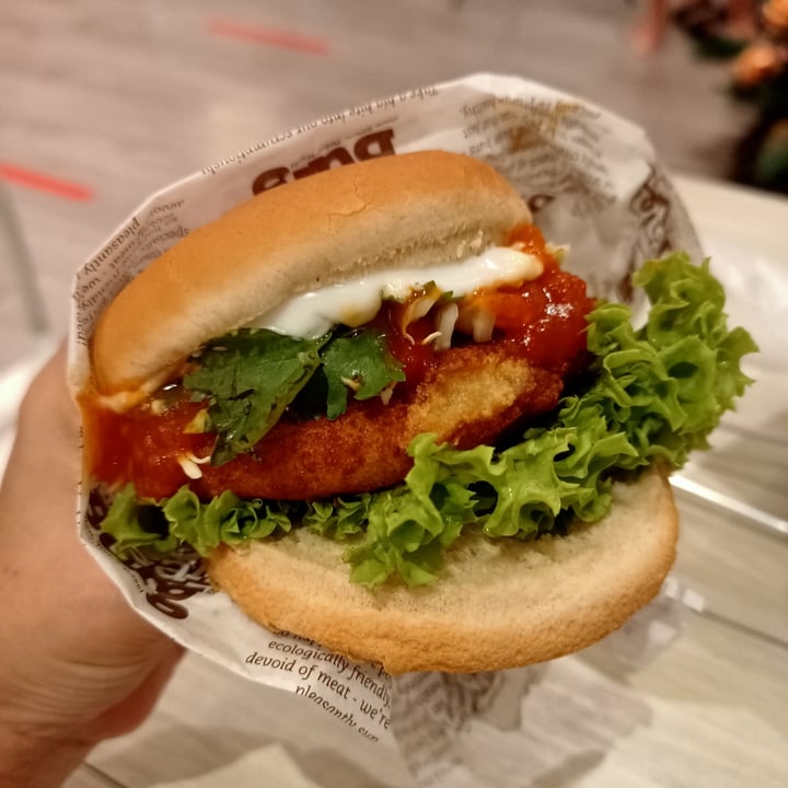 photo of VeganBurg Singapore Chili Krab Burger shared by @skootykoots on  08 Dec 2021 - review