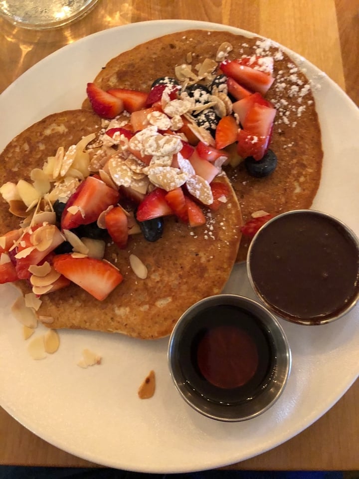 photo of Lola Rosa Place des Arts Pancakes (brunch) shared by @biancadr21 on  26 Feb 2020 - review