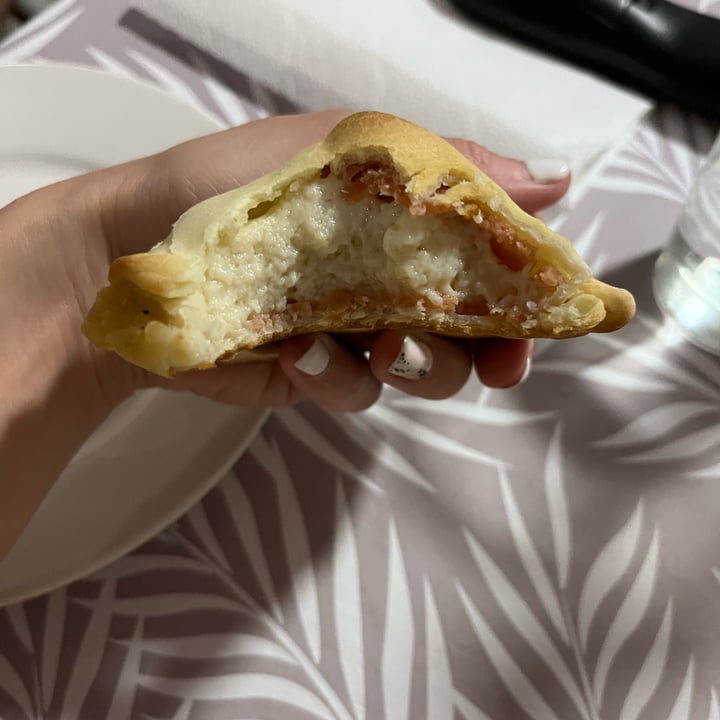 photo of Spika Lion - Tienda Vegana Empanada  De Jamón Y Queso shared by @canica on  12 Feb 2022 - review