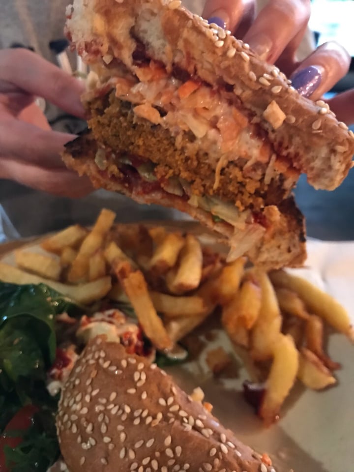 photo of Stereo The stereo burger shared by @aideneatsplantz on  27 Aug 2019 - review