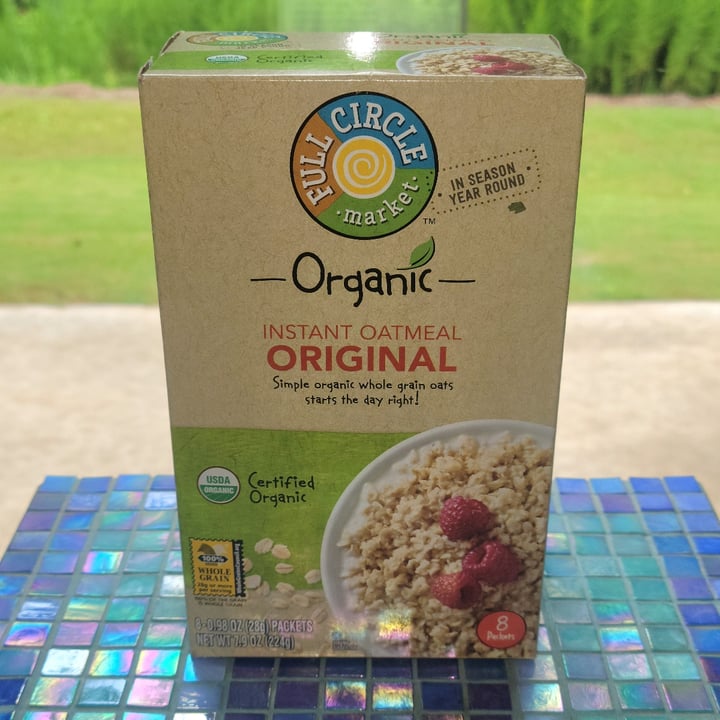 review photo of Full Circle Market Organic Instant Oatmeal shared by @carlajc on 11 Aug 2022 - review