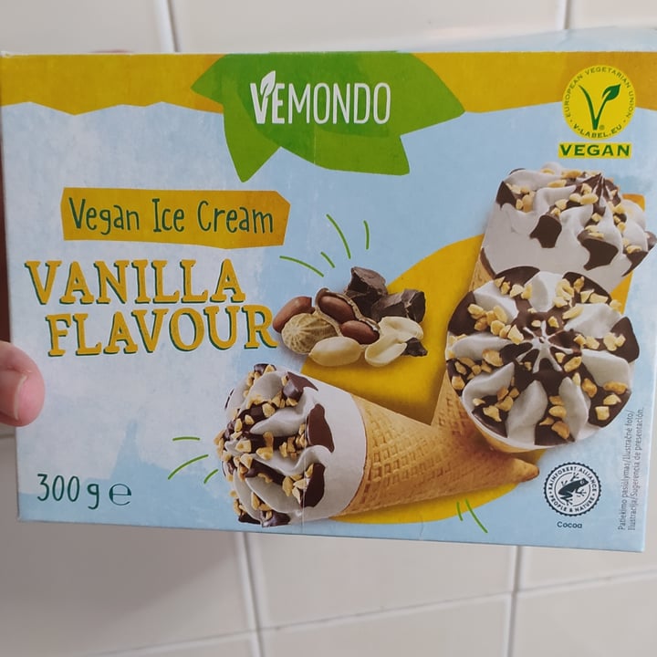 photo of Vemondo Vegan Ice Cream Vanilla Flavour shared by @nutximichu on  27 Aug 2021 - review