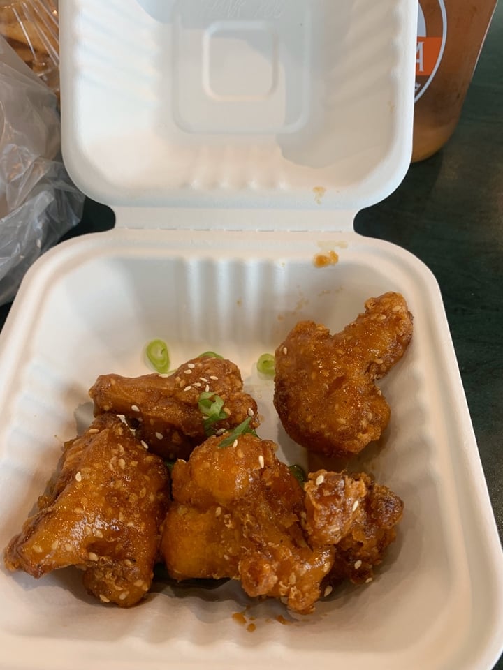 photo of Hearts Choices Cafe Market Cauliflower Wings shared by @veganmegandl on  14 Jan 2020 - review