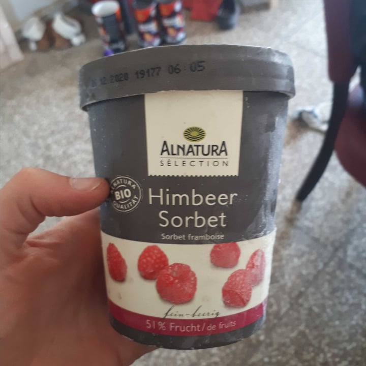 photo of Alnatura Himbeer Sorbet shared by @laraweinmann on  26 May 2020 - review