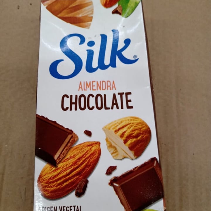 photo of Silk Bebida de Almendra sabor Chocolate shared by @veganaabolicionista on  02 Jun 2020 - review