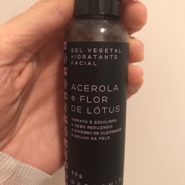 photo of Bergamia Gel Vegetal Hidratante Facial shared by @carlossimoescampos85 on  20 Apr 2022 - review