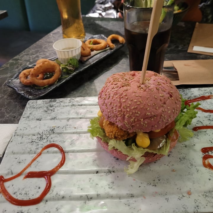 review photo of Vegan Temple Bar Smokey Temple Burger shared by @marghegreen on 15 Mar 2022 - review