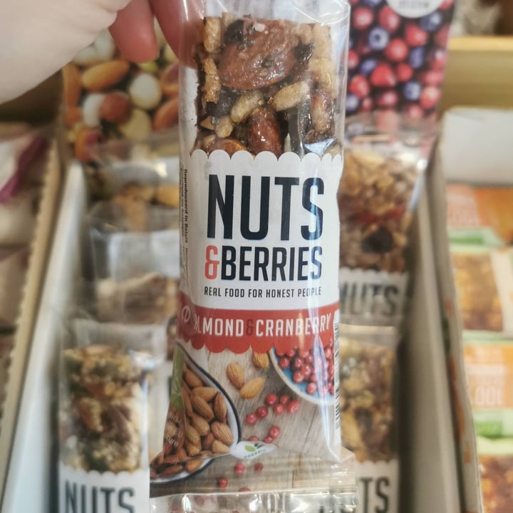 photo of Nuts&berries Almond And Cranberry Bar shared by @aurora92 on  23 Apr 2022 - review