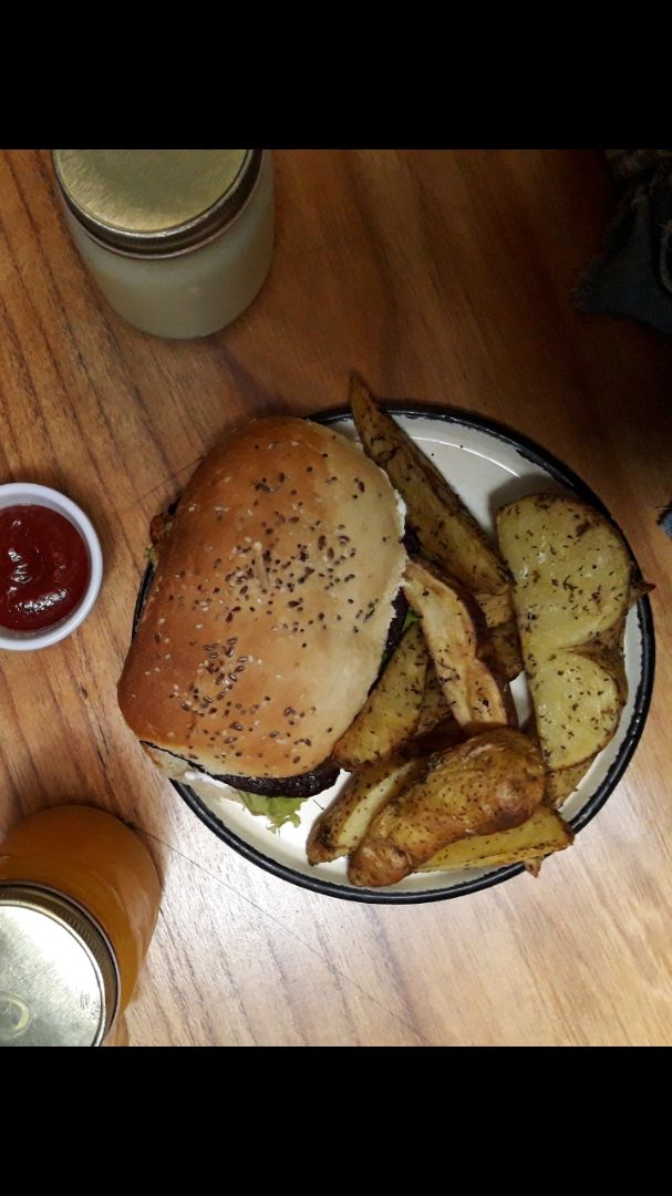 review photo of Estilo Veggie Lomito completo shared by @earthingvictoria on 01 Aug 2019 - review