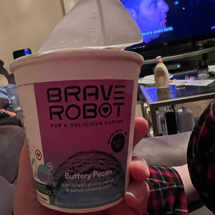 photo of Brave Robot Brave Robot Buttery Pecan Animal-Free Dairy Ice Cream shared by @chubbyvegan41 on  29 Oct 2021 - review