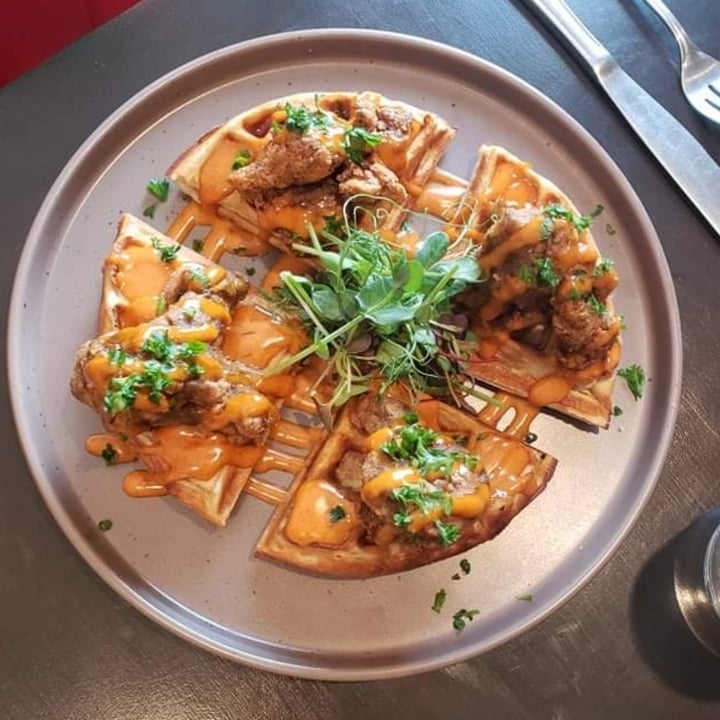 photo of SAUG.E cuisine végane Chik'n & waffles shared by @sylfrid on  07 Nov 2021 - review