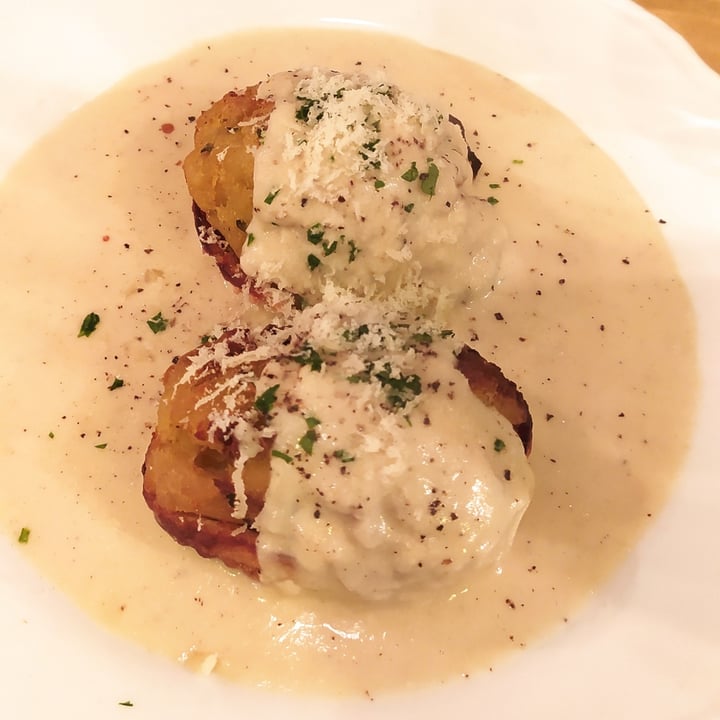photo of Osteria Veggente Barchette di patate al forno shared by @bratkart0ffel on  05 Dec 2022 - review