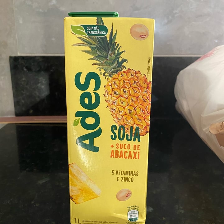 photo of suco ades Suco Abacaxi shared by @claudiastoeglehner on  30 Jun 2022 - review